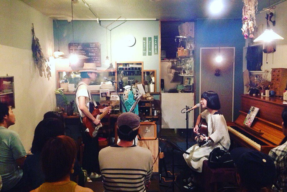 藤原亮と中川理沙（フジロッ久(仮)／ザ・なつやすみバンド）